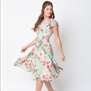 Collectif 1940s style floral dress